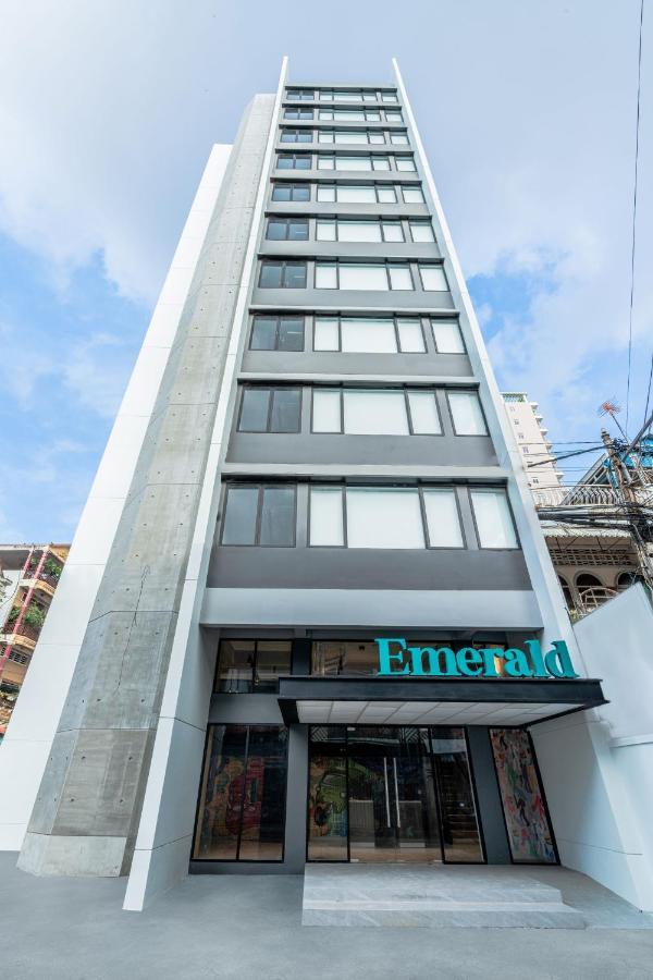 Emerald Hotel Residence Phnom Penh Exterior photo